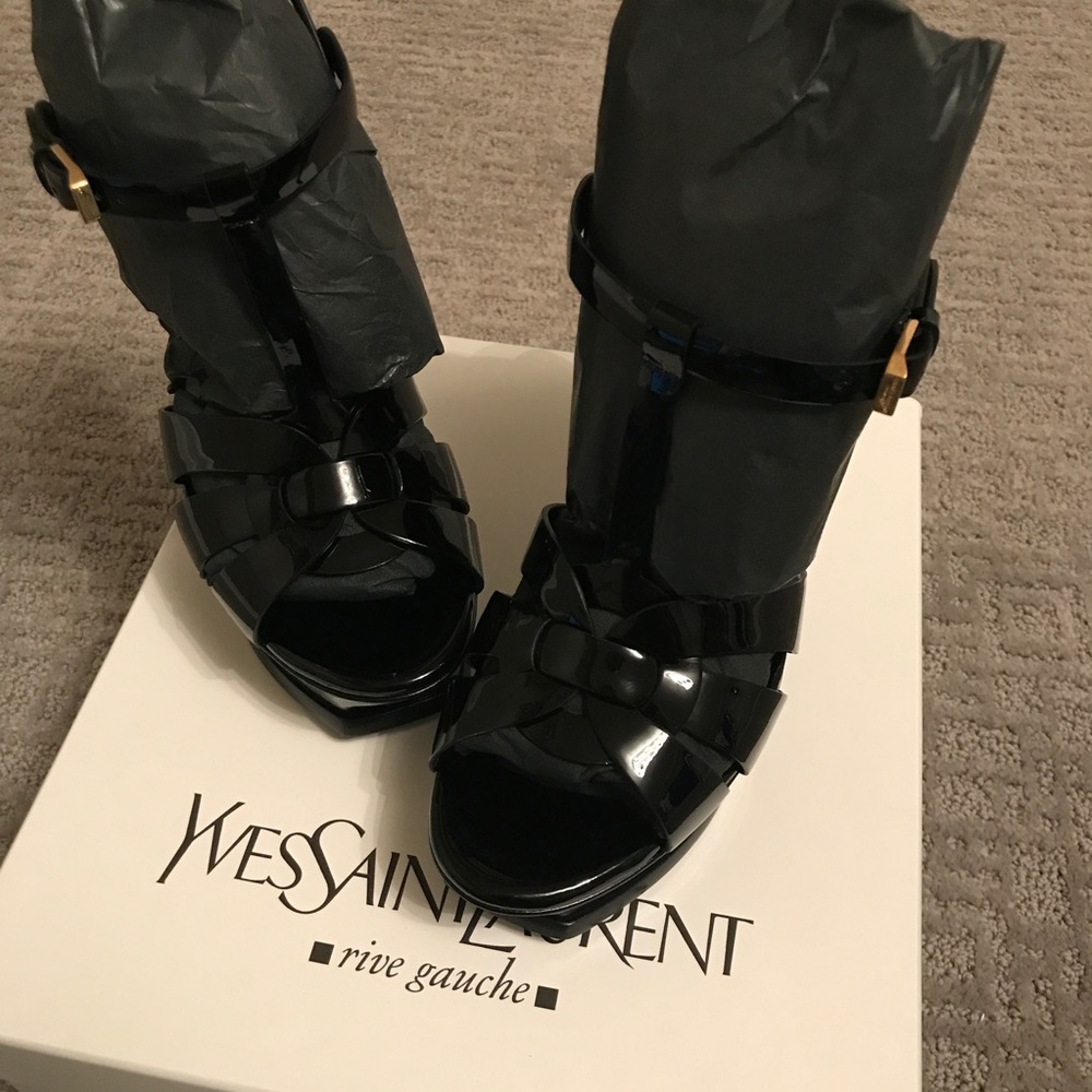 Saint Laurent Tributes